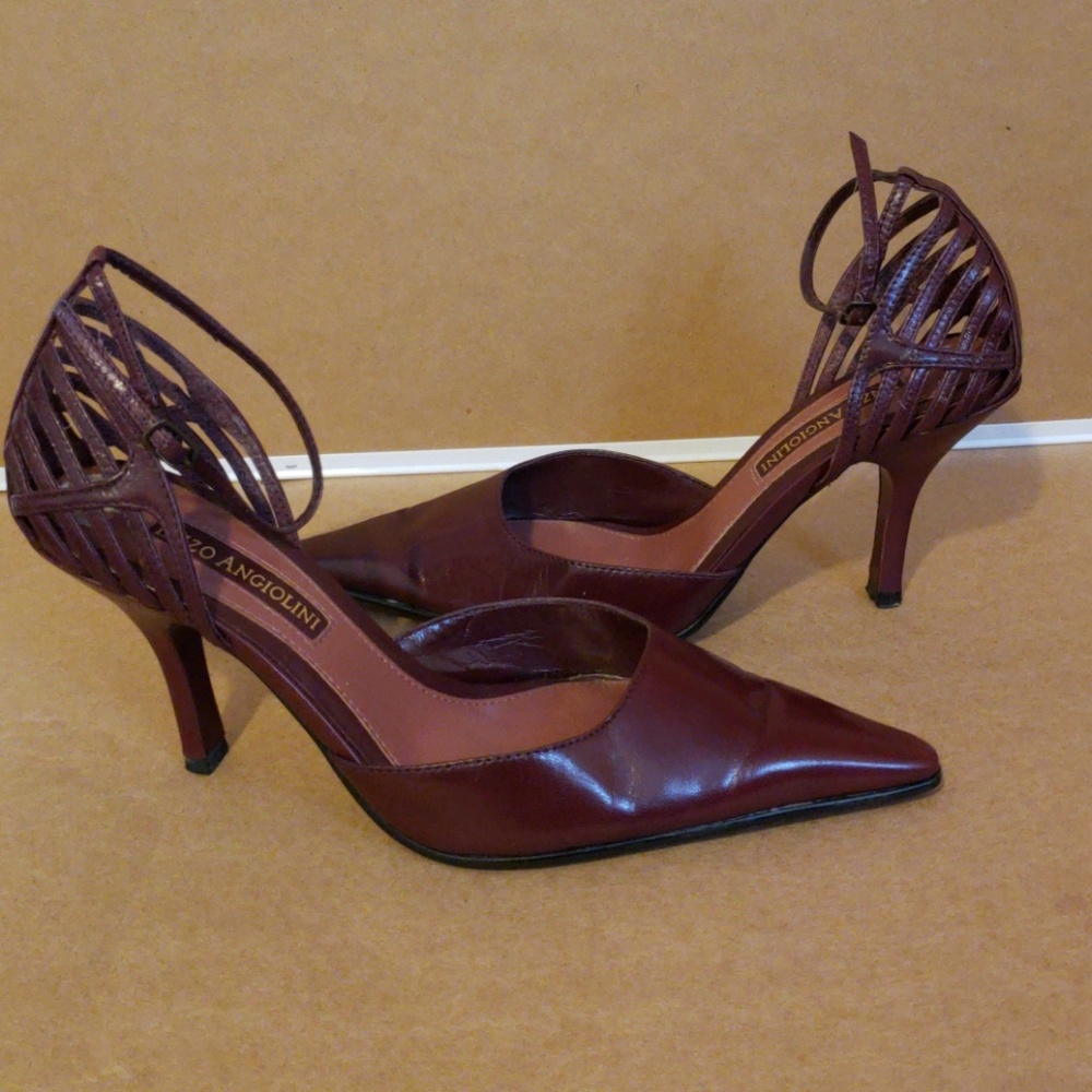 Enzo Angiolini Burgundy Heels